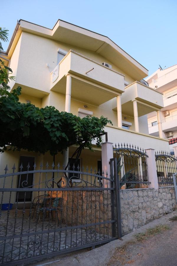 אוטייהא Apartments Jasmina מראה חיצוני תמונה