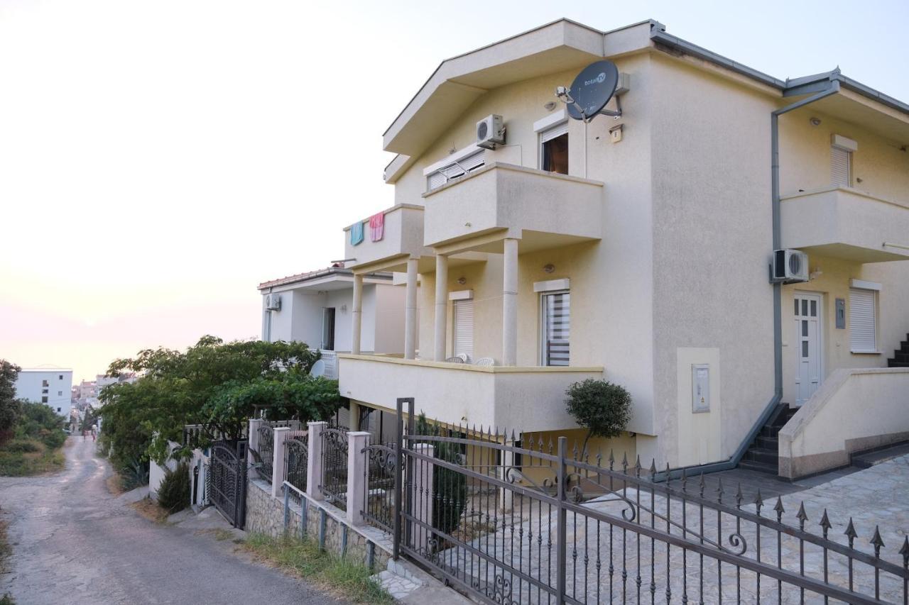 אוטייהא Apartments Jasmina מראה חיצוני תמונה