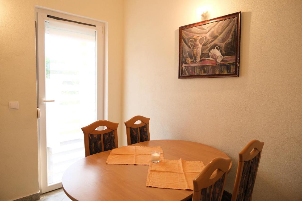 אוטייהא Apartments Jasmina מראה חיצוני תמונה