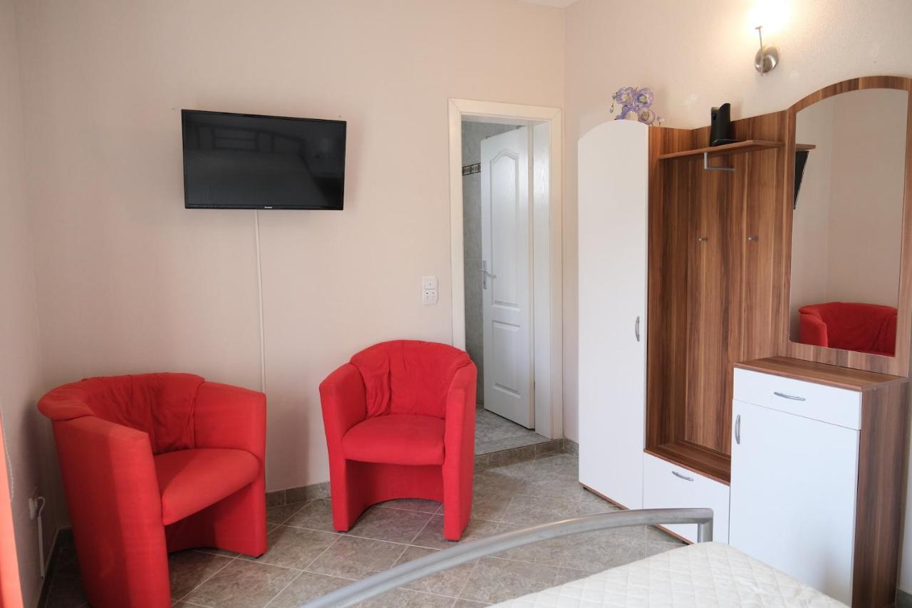 אוטייהא Apartments Jasmina מראה חיצוני תמונה