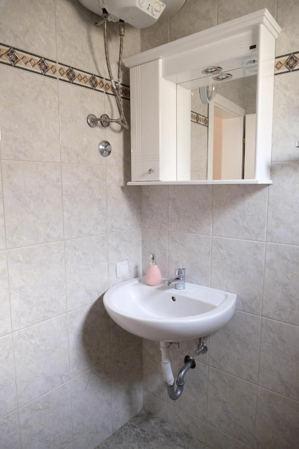 אוטייהא Apartments Jasmina מראה חיצוני תמונה