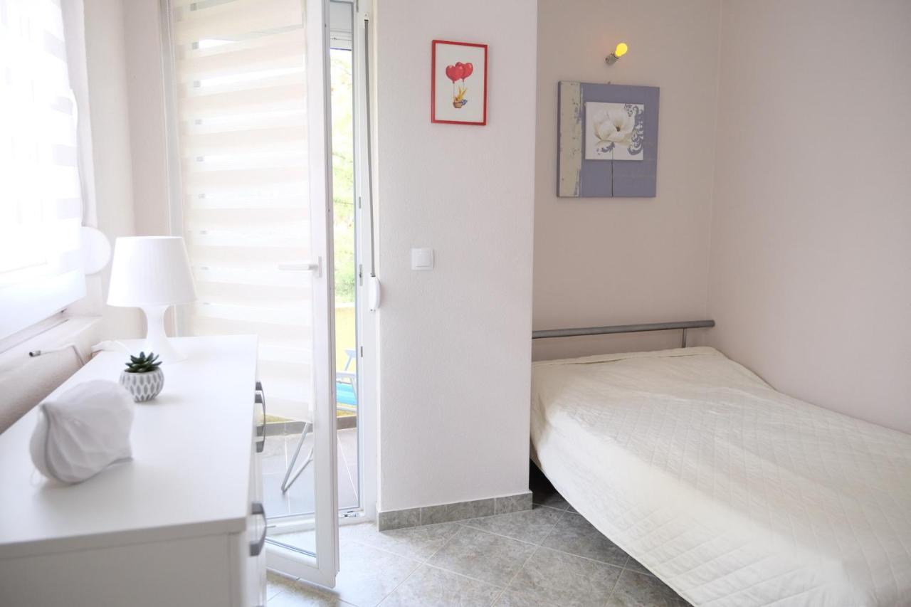 אוטייהא Apartments Jasmina מראה חיצוני תמונה